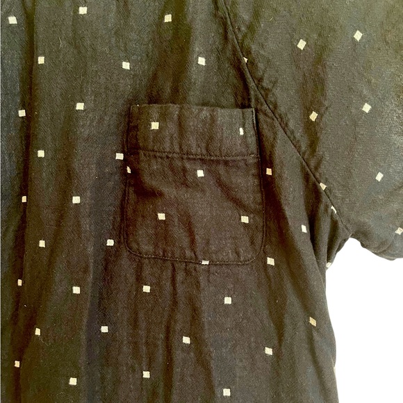 Madewell Lightspun Renwood Button-Back Top in Square Spot - Picture 5 of 5